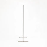 横からみたハンガーラックの写真